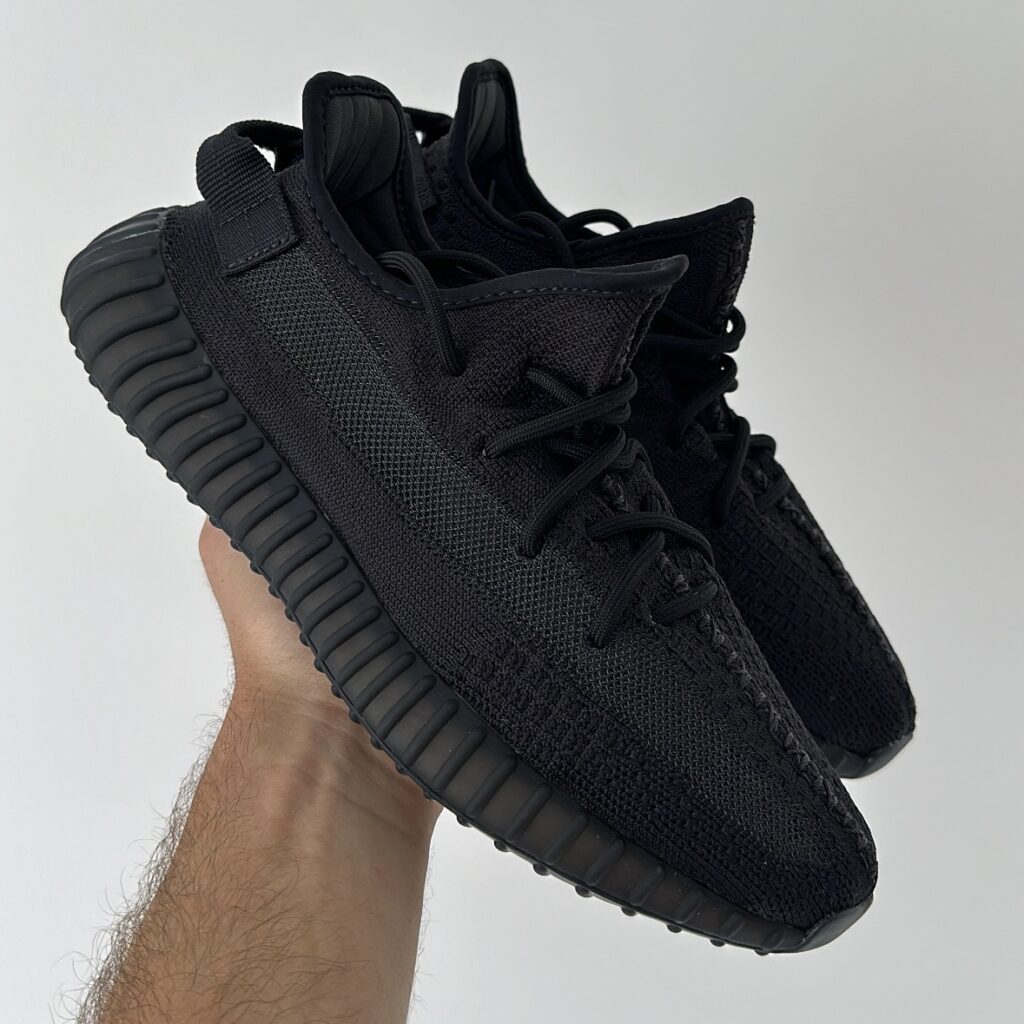 Adidas Yeezy Boost 350v2 Onyx