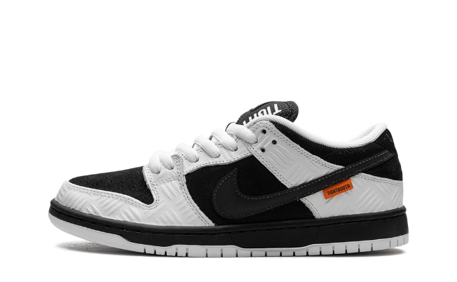 Nike SB Dunk Low Tightbooth