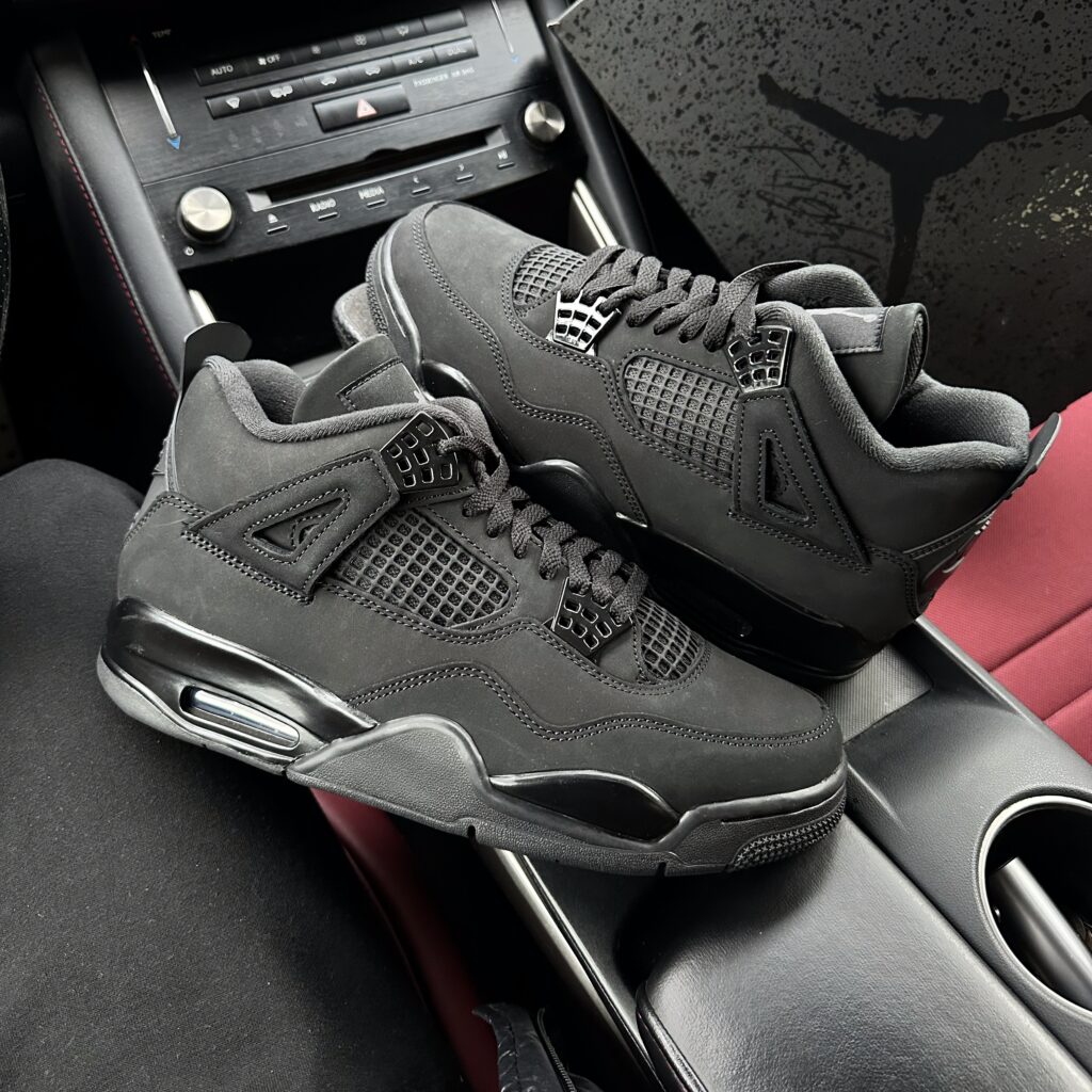 Air Jordan 4 Retro Black Cat (2025)