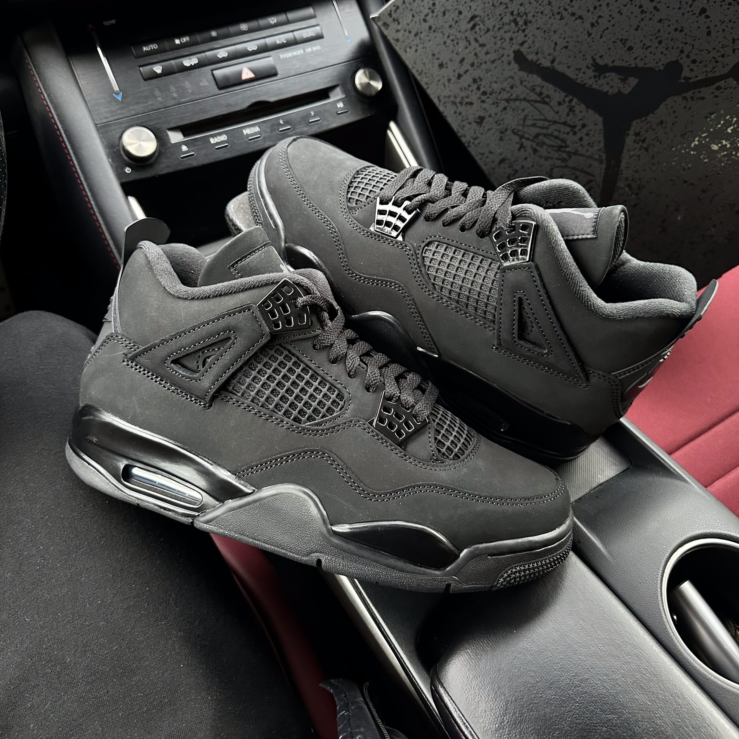 Air Jordan 4 Retro Black Cat (2025)