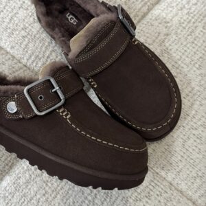 UGG Goldenstar Evelina Clog Burnt Cedar