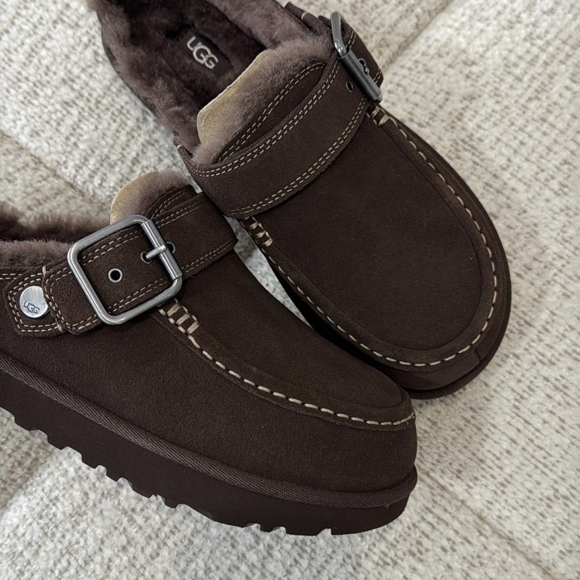 UGG Goldenstar Evelina Clog Burnt Cedar