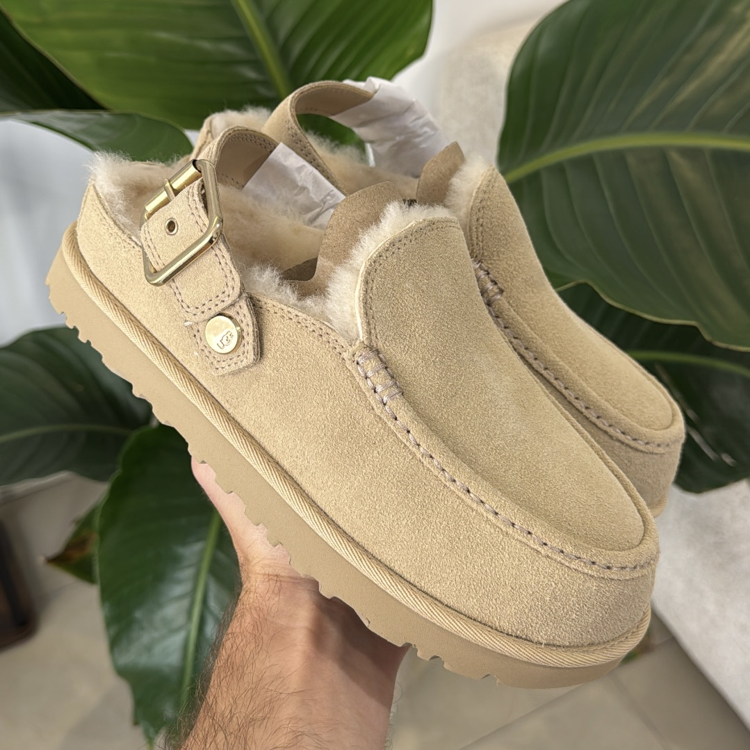UGG Goldenstar Evelina Clog Sand Castle